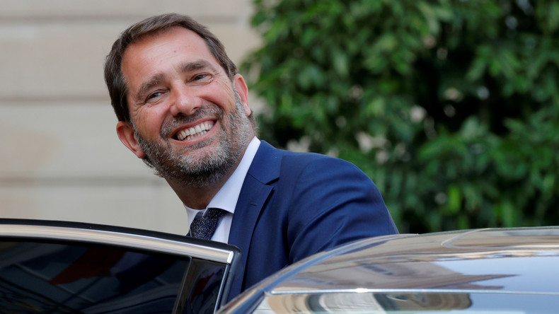 Pas nécessaire d'avoir «un père et une mère pour faire un enfant» : Castaner se répète à SciencesPo