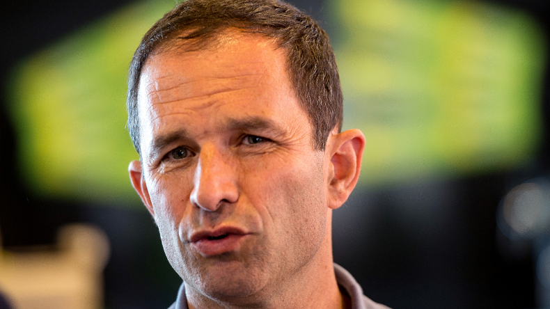 Un «poison» infectant la cohésion nationale : Hamon et Mamère dénoncent la loi antiterroriste