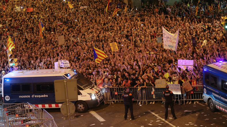«La guerre civile est possible» : un commissaire européen s'alarme de la situation en Catalogne