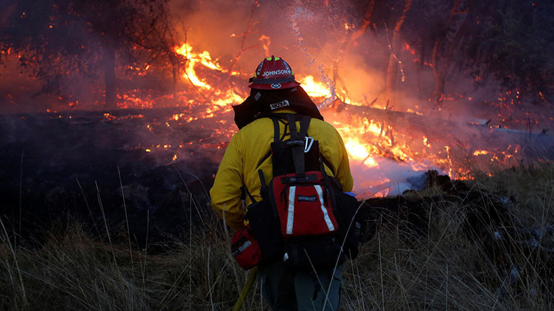 «Horreur et dévastation» : le bilan des incendies en Californie grimpe à 38 morts (VIDEOS)