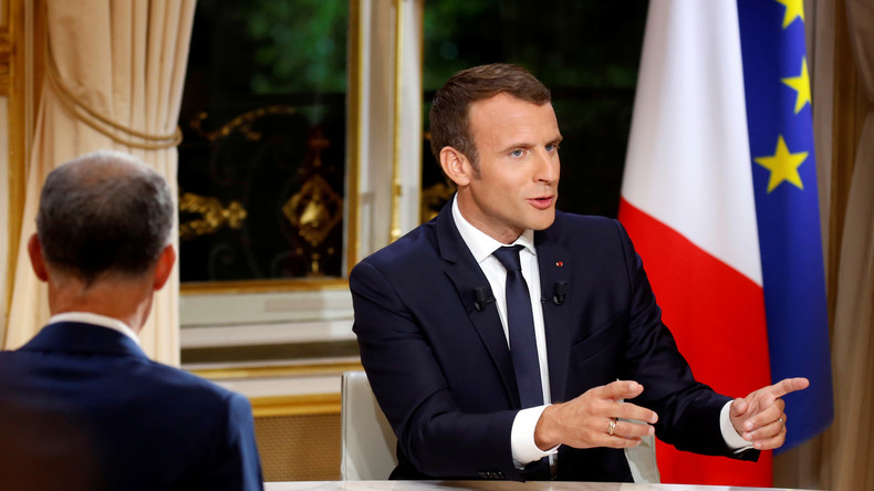 Emmanuel Macron place le terme «croquignolesque» en interview, après la «poudre de perlimpinpin»