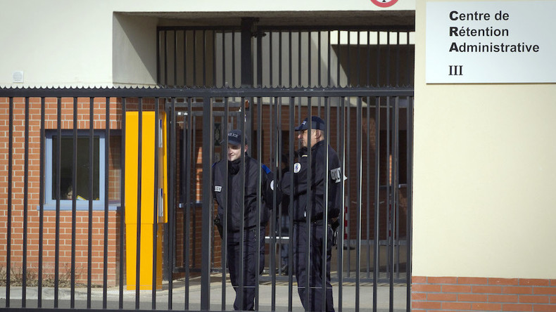 Centre de rétention au bord de l'explosion : les policiers de Vincennes se mettent en arrêt maladie
