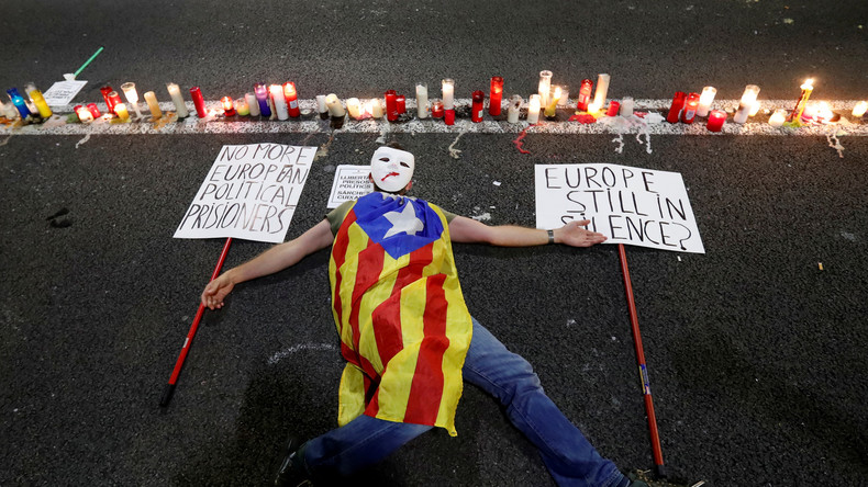 Madrid pourrait entamer la procédure de suspension de l'autonomie de la Catalogne dès le 19 octobre