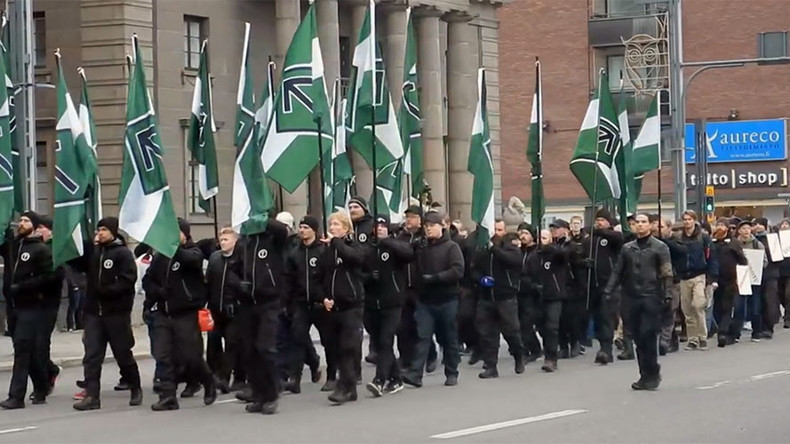 Face-à-face entre un groupe néo-nazi nordique et des antifas en Finlande (PHOTOS, VIDEOS)