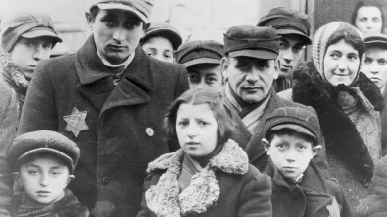 Un historien polonais décoré par son gouvernement malgré un article controversé sur la Shoah