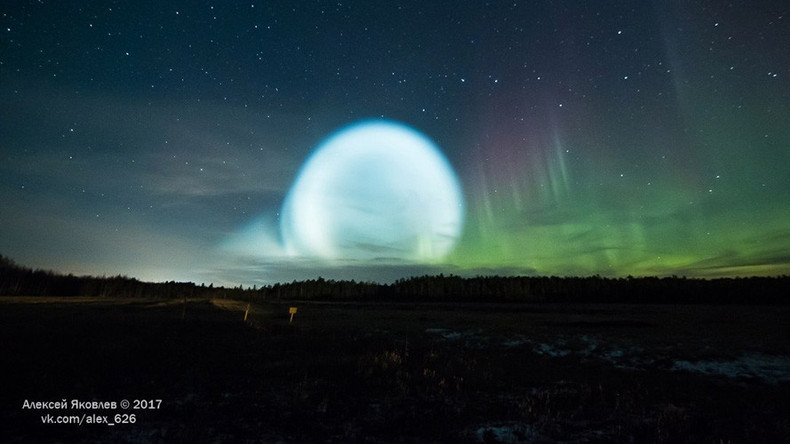Russie : un gigantesque cercle luminescent illumine le ciel sibérien et laisse ses habitants pantois
