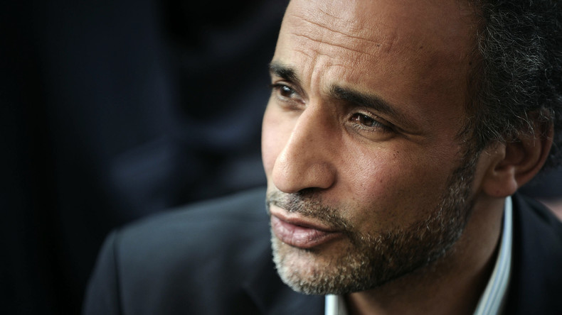 Pour Tariq Ramadan, «soit vous êtes voilée, soit vous êtes violée», selon son accusatrice