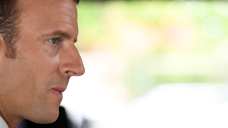 Surpopulation carcérale : Macron veut promouvoir les travaux d'intérêt général plutôt que la prison