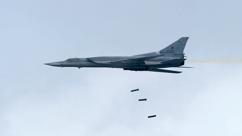 Syrie : l'armée de l'air russe frappe des cibles terroristes avec des missiles longue portée