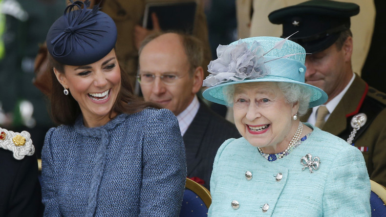 Paradise papers : Elisabeth II et des proches de Trump et Poutine visés par l'enquête