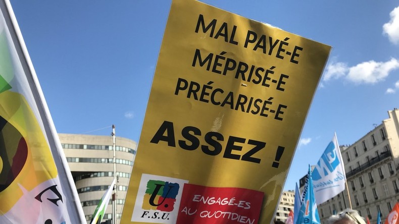 Pouvoir d'achat, carrière... Les fonctionnaires font entendre leur voix devant Bercy (IMAGES)