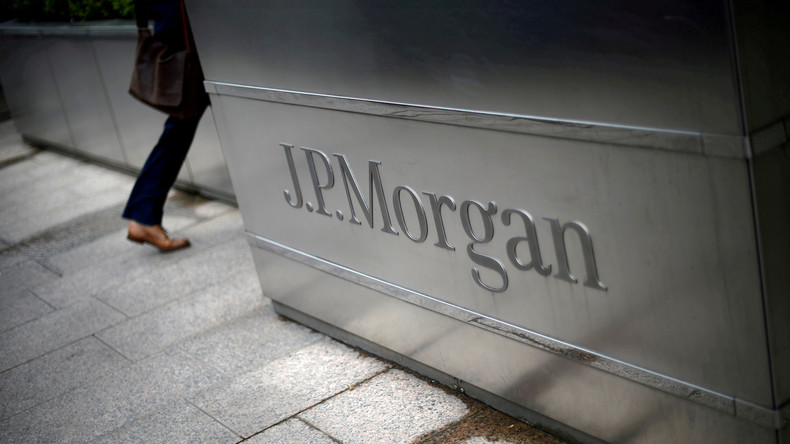 Le patron de JPMorgan accuse Paris de tout faire pour siphonner les emplois bancaires anglais