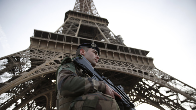 Deux ans après les attentats de Paris, la menace terroriste «reste très élevée» selon Gérard Collomb