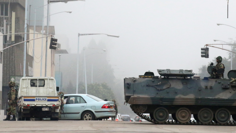 Zimbabwe : l'armée a pris le pouvoir mais assure qu'il ne s'agit pas d'un coup d'Etat