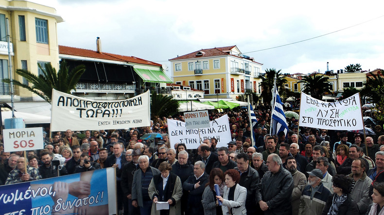 Grèce : grève à Lesbos, dont les habitants refusent qu'elle devienne une «île-prison» pour réfugiés