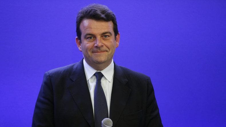 «Jurdiquement, j'ai raison» : Thierry Solère quitte finalement son poste de questeur à l'Assemblée