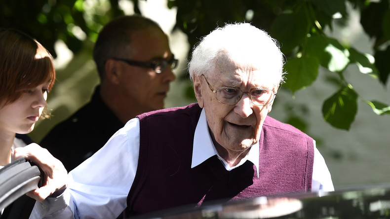 A 96 ans, l'ancien comptable d'Auschwitz est envoyé en prison