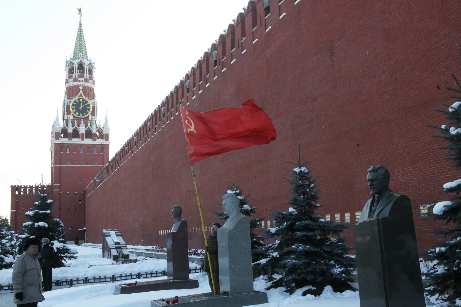 Фото сталина на красной площади