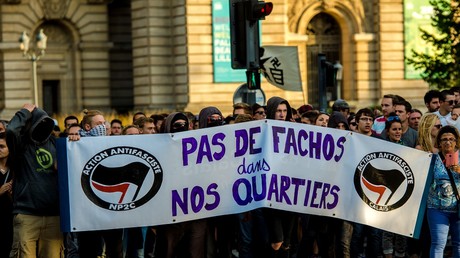 Paris : après la manifestation, un identitaire poursuivi et 14 antifas relâchés