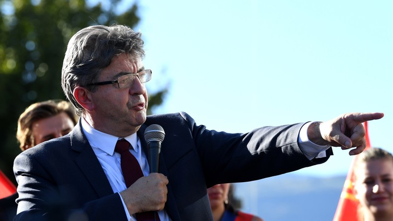 Mélenchon s'indigne de la participation de Macron à la cérémonie religieuse pour Johnny Hallyday