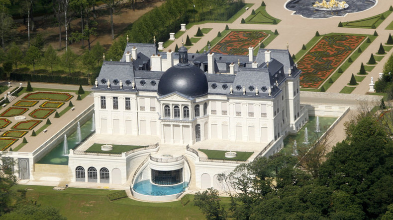 On connaît enfin l'identité de l'acheteur du Château Louis XIV, demeure la plus chère au monde