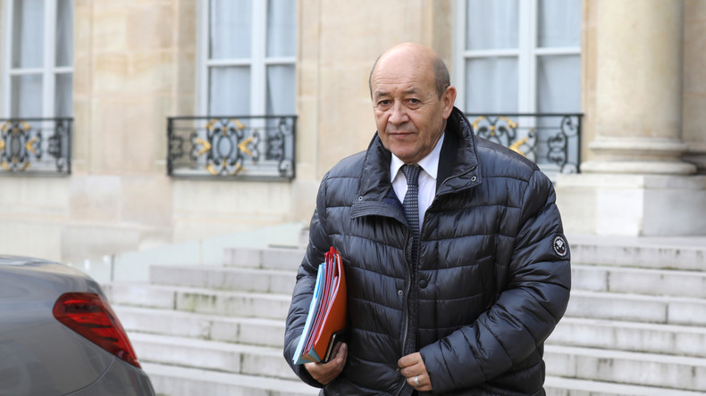 Le sempiternel revirement de Jean-Yves le Drian sur l'avenir de Bachar el-Assad (VIDEO)