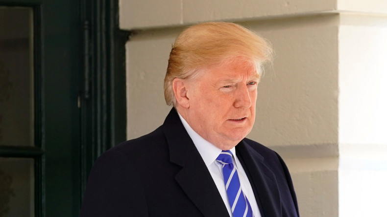 «La plus grande baisse d'impôts» : la réforme fiscale adoptée, Trump savoure sa victoire