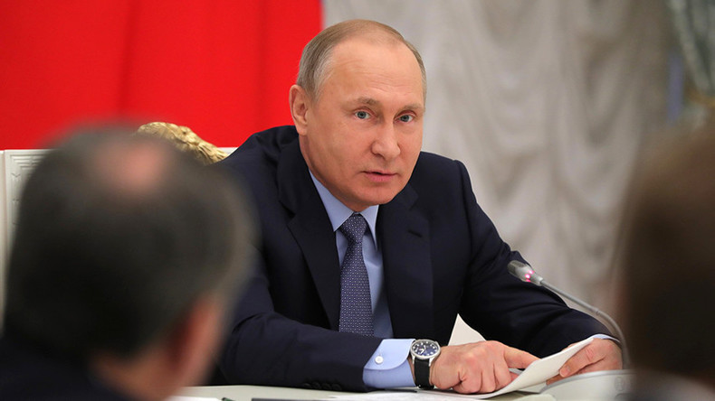 Selon Poutine, des agences de renseignement étrangères tentent de pratiquer l'ingérence en Russie