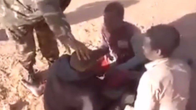 Des soldats algériens accusés de maltraitances envers des enfants subsahariens (VIDEO CHOC)