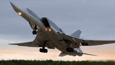 Mission accomplie : les avions militaires russes quittent progressivement la Syrie (VIDEOS)