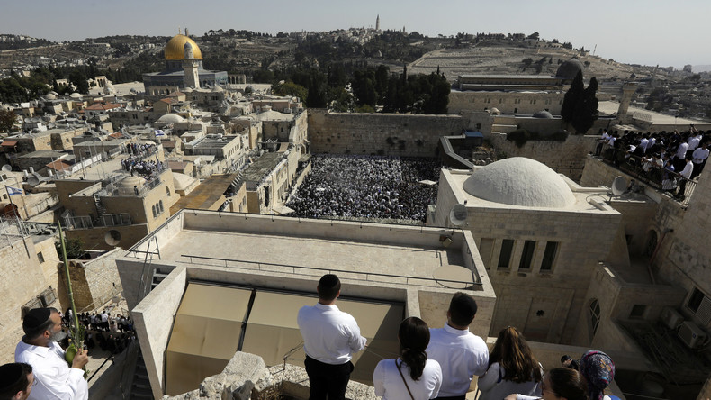 Le Parlement israélien adopte une loi rendant plus difficile le partage de Jérusalem
