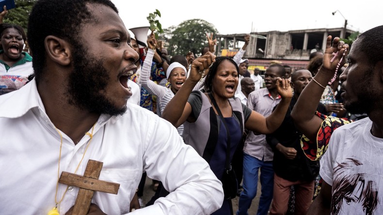 Répression sanglante d'une marche de catholiques à Kinshasa : que se passe-t-il au Congo ? (IMAGES)