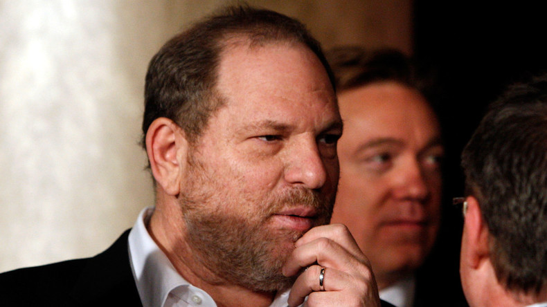 Harvey Weinstein giflé et traité de «grosse merde» dans un restaurant (VIDEO)