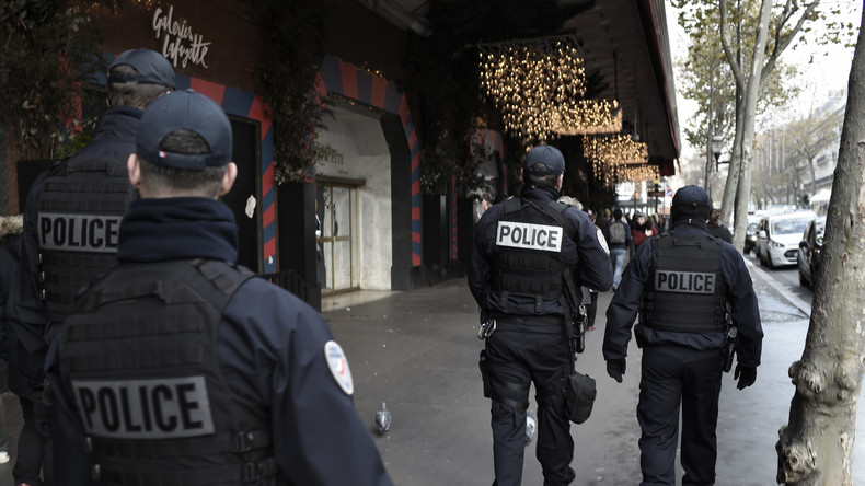 Des rappeurs de MGZ foncent sur la police à Crosne, un agent ouvre le feu