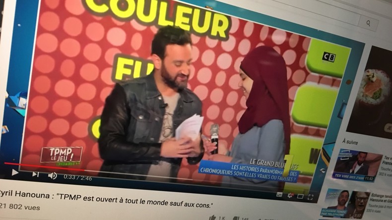 «Il devient ouf» : Cyril Hanouna s'écharpe avec Bernard de la Villardière au sujet du voile