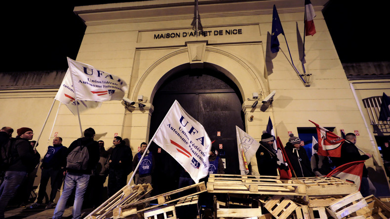 Un automobiliste fonce «intentionnellement» sur des surveillants de la prison de Nice