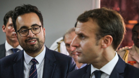 Mounir Mahjoubi aux côtés d'Emmanuel Macron