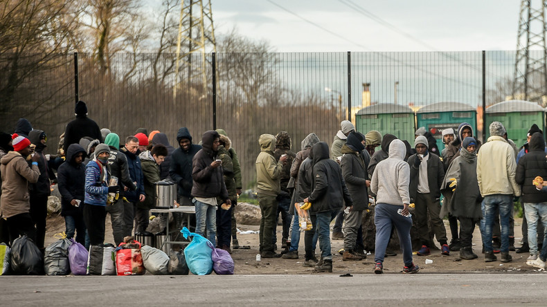 «L'Etat n'a qu'à se bouger le c**» : le ras-le-bol des Calaisiens concernant les migrants (VIDEO)