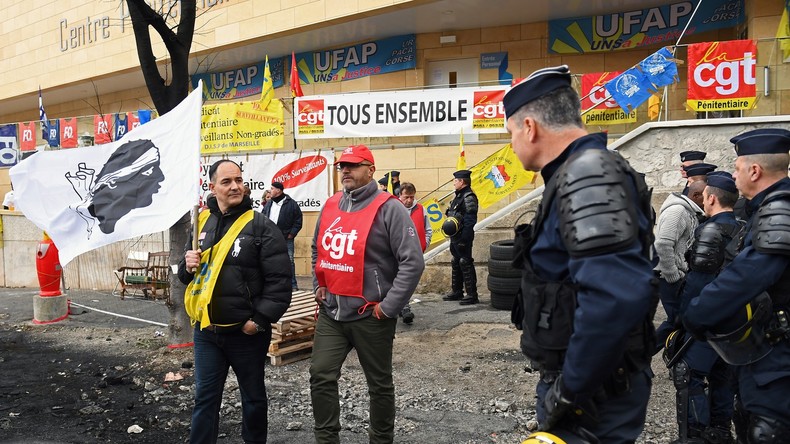 Prisons en grève : la CGT et FO pénitentiaire continuent de mener la fronde (VIDEOS)