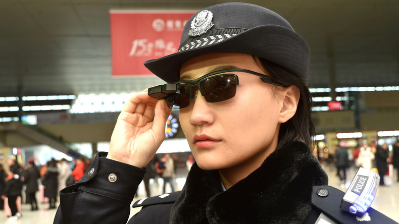 Réalité augmentée : des lunettes à reconnaissance faciale à l'étude pour la police chinoise