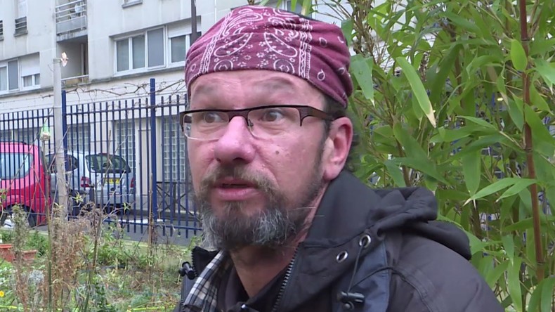 Christian Page, le sans-abri le plus médiatique de France, défie les politiques (REPORTAGE)