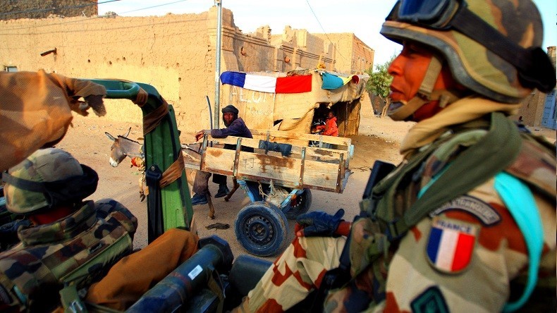 Deux soldats français tués et un blessé au Mali, dans l'explosion d'une mine