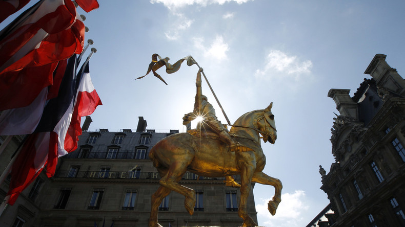 Jeanne d'Arc 2018 victime d'insultes racistes : une enquête a été ouverte (VIDEO)