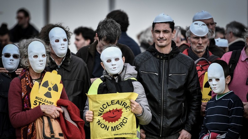 Sept ans après Fukushima, les anti-nucléaires français interpellent le gouvernement (VIDEO, PHOTOS)