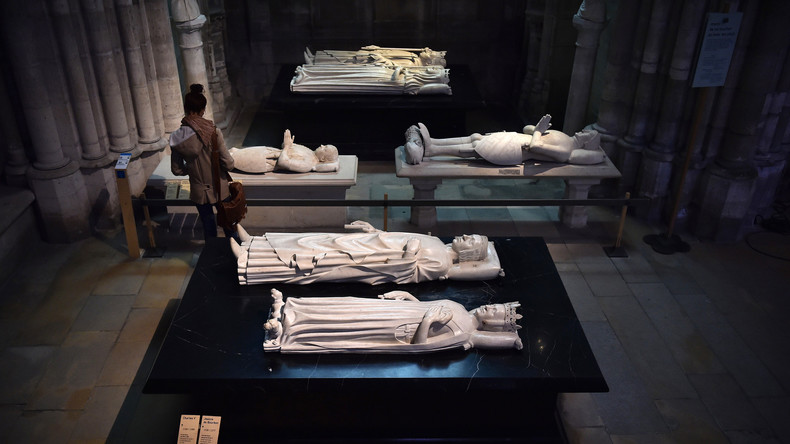Migrants à la Basilique de Saint-Denis : la droite s'insurge, l'insoumis Coquerel «assume»