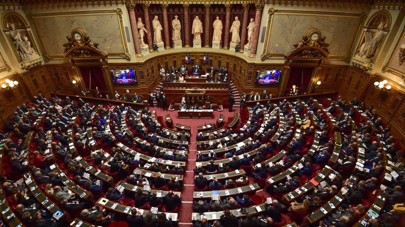 Les députés enjoignent les sénateurs à suivre leur exemple et à baisser leur confortable retraite