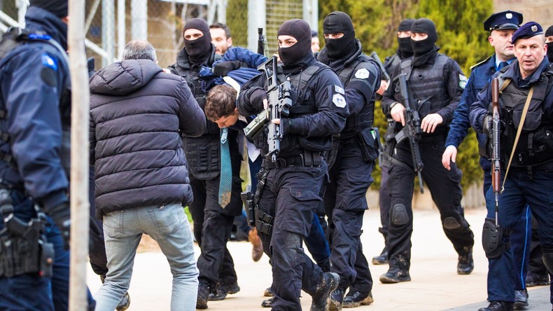 L'expulsion d'un haut responsable serbe tend les relations serbo-kosovares (VIDEO)