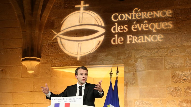 Macron sous le feu des critiques de gauche pour vouloir «réparer» le lien entre l'Eglise et l'Etat