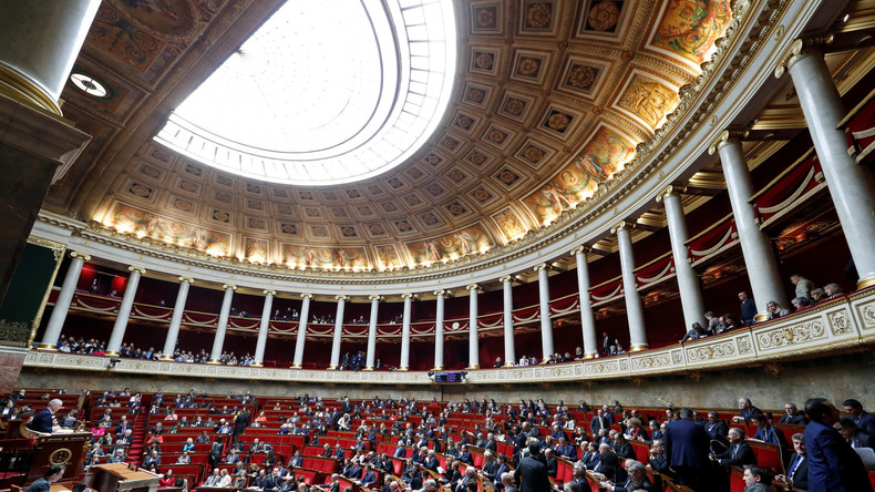 Comment le gouvernement entend réduire le pouvoir du Parlement