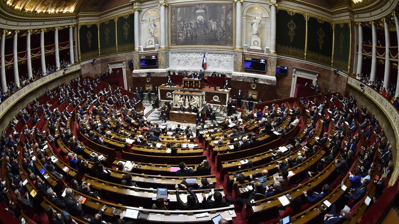 La loi asile-immigration adoptée en première lecture à l'Assemblée, un seul vote contre côté LREM